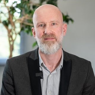Etienne LANGLET Portrait de Etienne LANGLET, formateur et consultant ENI Service