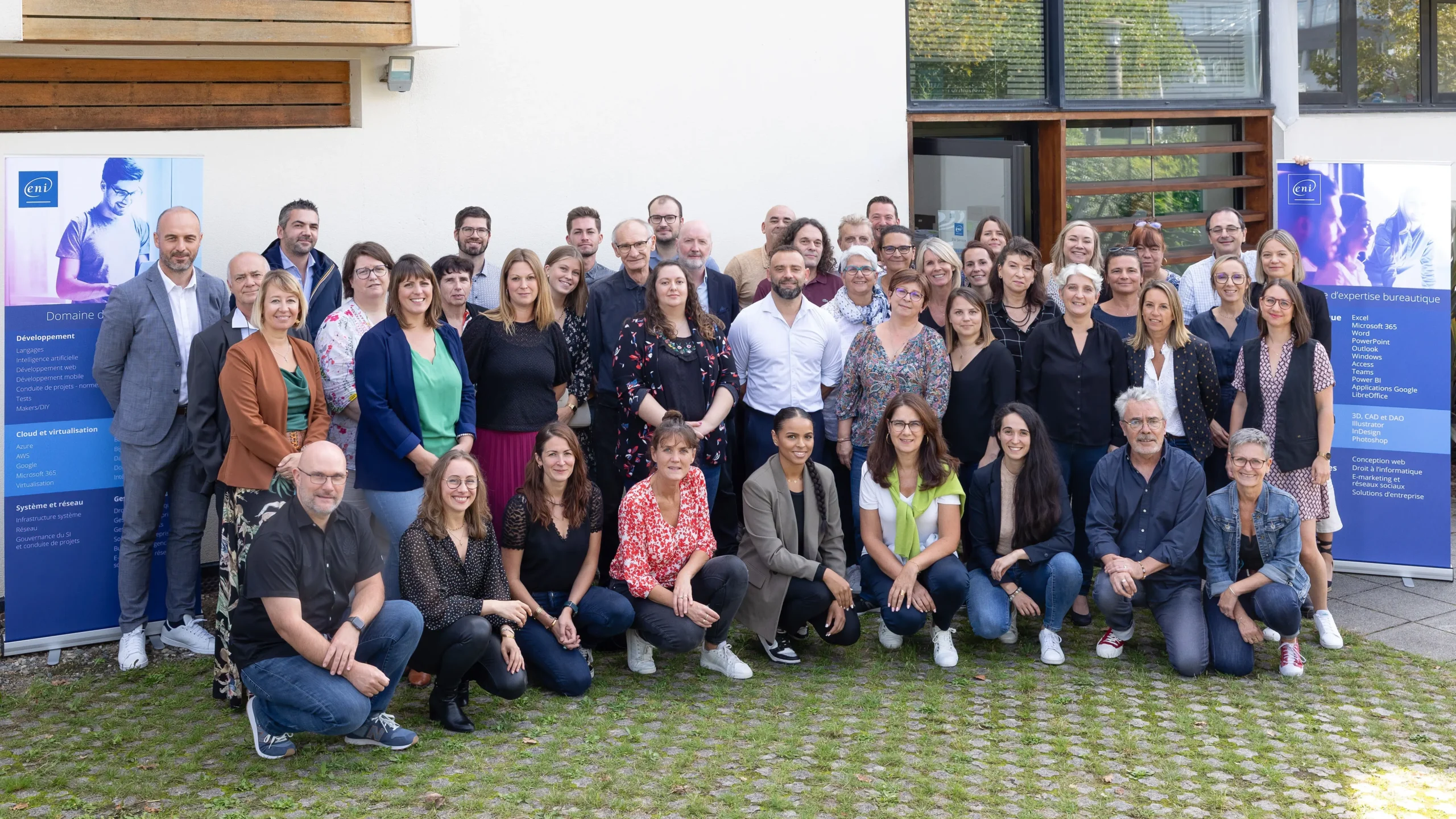 Photo de groupe de la réunion kick off ENI Service 2023
